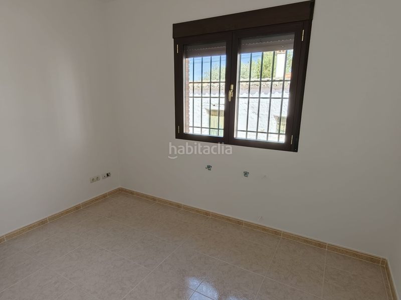 Foto 836f1cbc-5500-4fe5-b3c8-8537ca146a2a. Casa adossada a Erustes