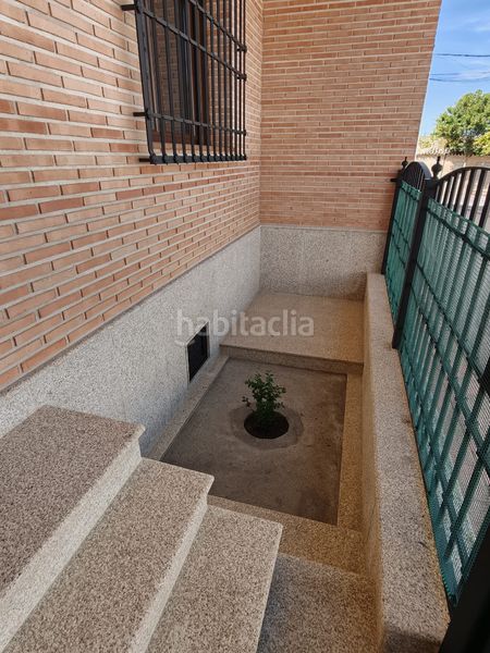 Foto 94f0780e-d7f4-4106-b645-079fefc02894. Casa adossada a Erustes