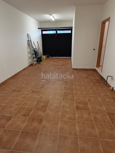 Foto dafb1669-fa24-48c5-9870-9d6c808a2c3f. Casa adossada a Erustes