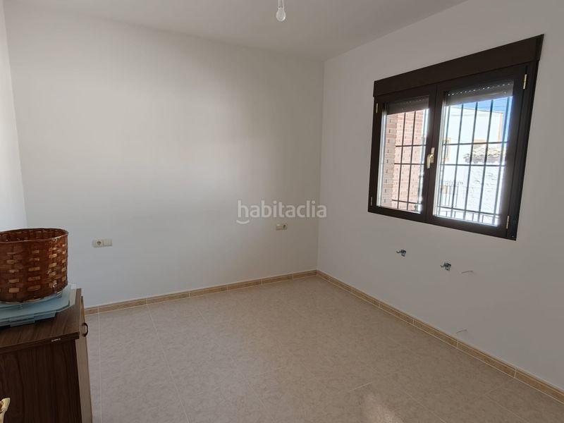 Foto eebd20b7-9e5c-47f4-b058-5076220ea22d. Casa adossada a Erustes
