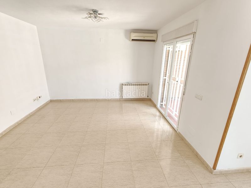 Foto 1742ca32-fe61-47e8-af28-3434a7257820. Chalet  en venta en Barcience