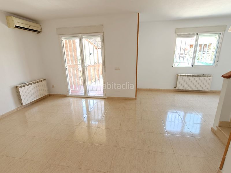 Foto d3ae33a3-b9df-41a1-a24d-2821949f9199. Chalet  en venta en Barcience