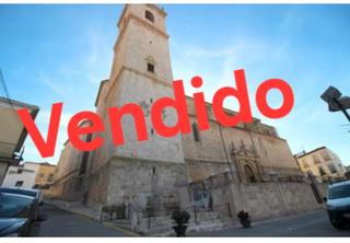 Casa en Calle gabriel de la puerta 1. Preciosa casa en la plaza