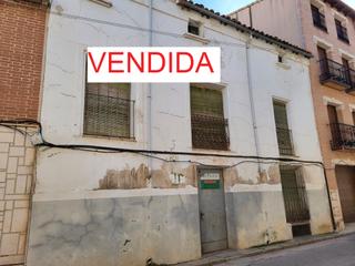 Maison jumelée  Calle querencia. Casa con patio para reformar
