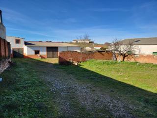 Bâtiment à usage industriel à Mondéjar. Fabulosa nave con parcela y salón