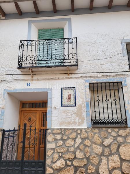 Foto fee2e528-b760-462e-8412-fe242fe326e2. Casa adossada a calle san sebastián 50 a Albares