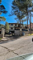 Xalet en Avenida de la paz 6. Chalet en nueva sierra (gu)