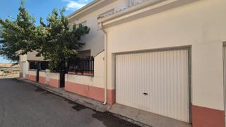 Casa adossada a Albares. Oportunidad única en albares! chalet adosado de vpo con 4 dormit