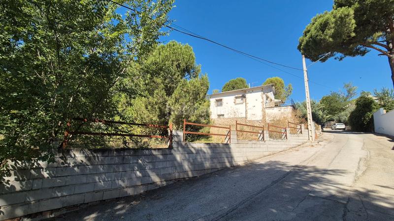 Foto a6188725-8ade-4e92-83c0-5d0d8db95d41. Xalet a calle de la sierra de albarracín 3 a Carabaña