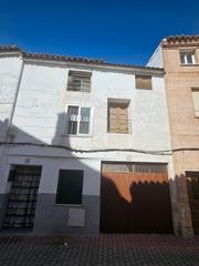 Casa adossada  Calle olmo 19. Casa de pueblo para reformar