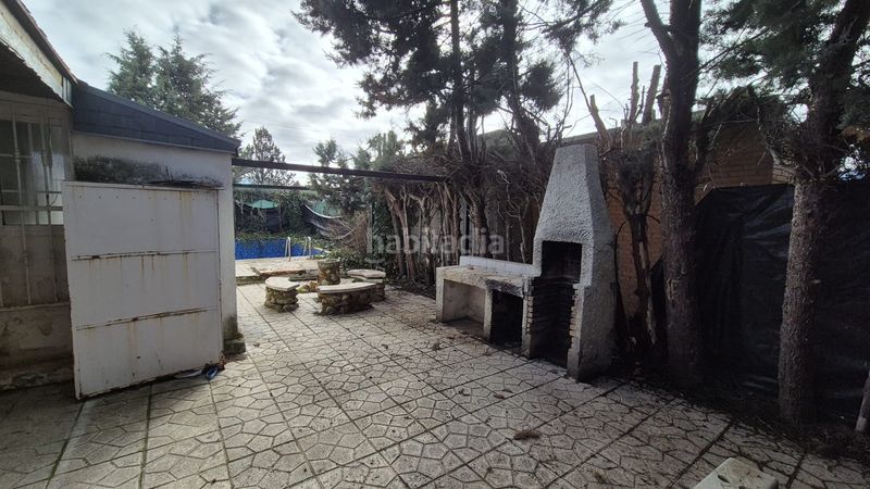 Foto b0d4519e-3575-43e3-b17c-117d2b9b191f. Xalet amb aparcament piscina a Eurovillas Nuevo Baztán