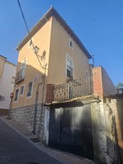 Casa adossada a Orusco de Tajuña. Casa en orusco