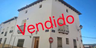 Semi detached house in Orusco de Tajuña. Casa en orusco