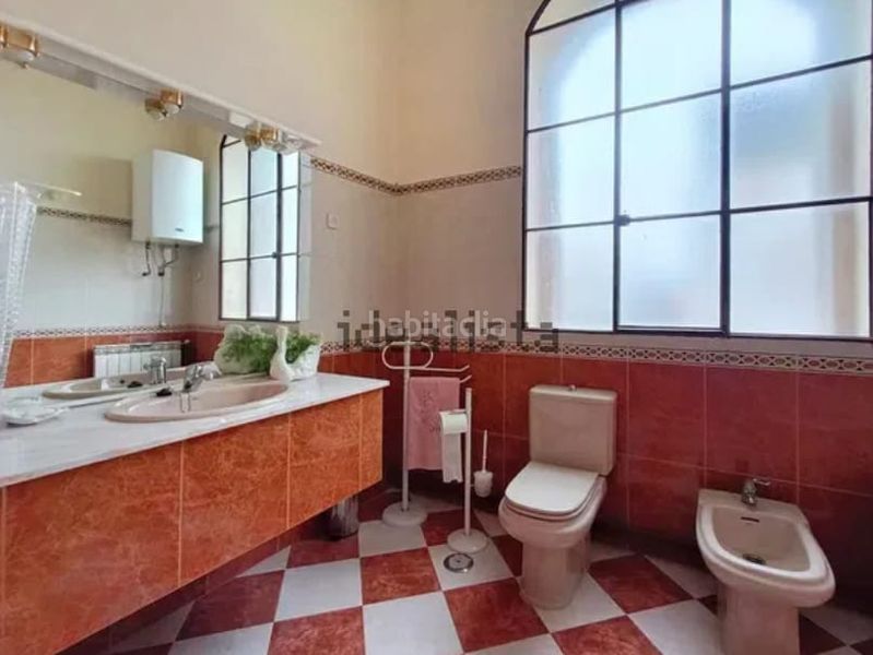 Foto b577c55f-c3fe-41f6-98bb-b20d80acbb78. Casa adossada amb calefacció a Driebes