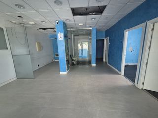 Local Comercial a Avenida del Ejército 1