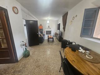 Maison jumelée  Calle cruz verde 7. Casa con gran potencial en fuentenovilla – 350 m² de parcela