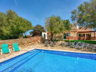 Mas à Alaior Poble. Casa de campo con licencia turística