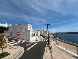 Casa a Es Castell. Casa para reformar con vistas al mar en cala corb
