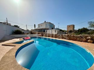 Masia  N/a. Casa de campo con piscina en llucmaçanes