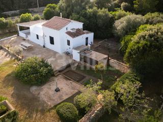 Masia a S´Algar-Alcalfar. Casa de campo con vistas al mar en venta en sant lluis