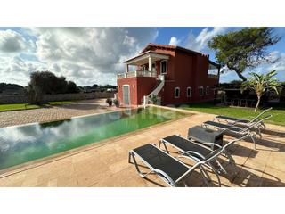 Lloguer Xalet  N/a. Gran villa con piscina y barbacoa .