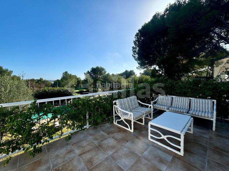 Foto d24cff57-b206-41d6-b330-9569e9832af4. Chalet  con piscina y garaje en venta en Coves Noves en Es Mercadal