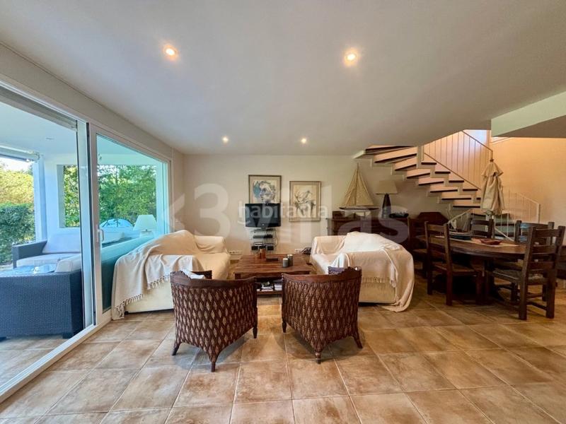 Foto e60afe71-949c-4111-ab78-9dd040681eb1. Chalet  con piscina y garaje en venta en Coves Noves en Es Mercadal