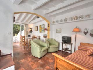 Maison à Ferreries poble. Coqueta y encantadora casa en ferrerías con jardín y licencia tu