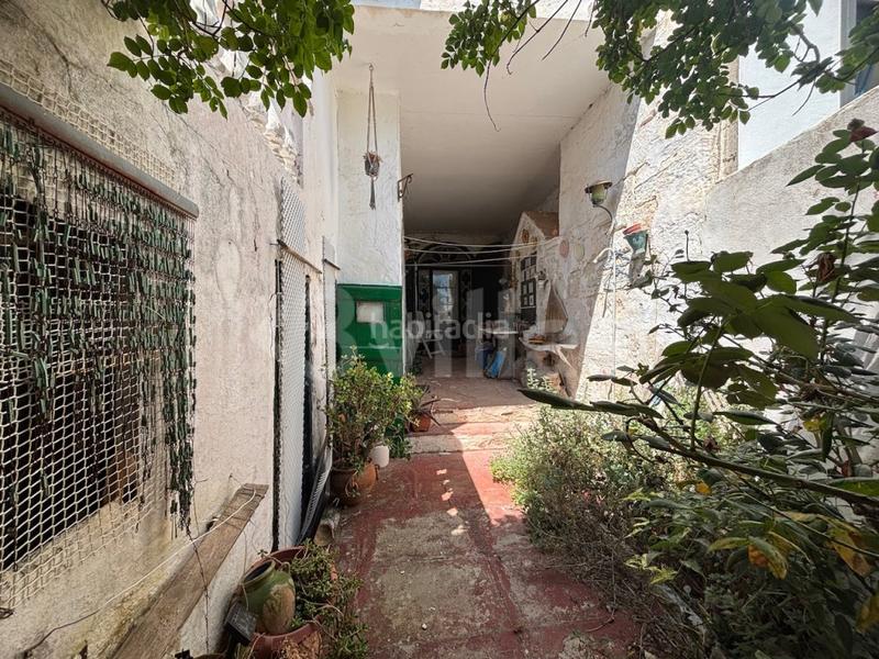 Foto f3792991-888d-4a38-bcd5-01fed0800e9f. Casa en exclusiva casa con patio en el centro de mahón en Maó