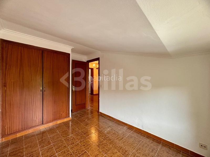 Foto 2b2f6d22-247d-4f5f-8d33-a6c538b623df. Casa  entera en plena plaza esplanada de mahón en Maó