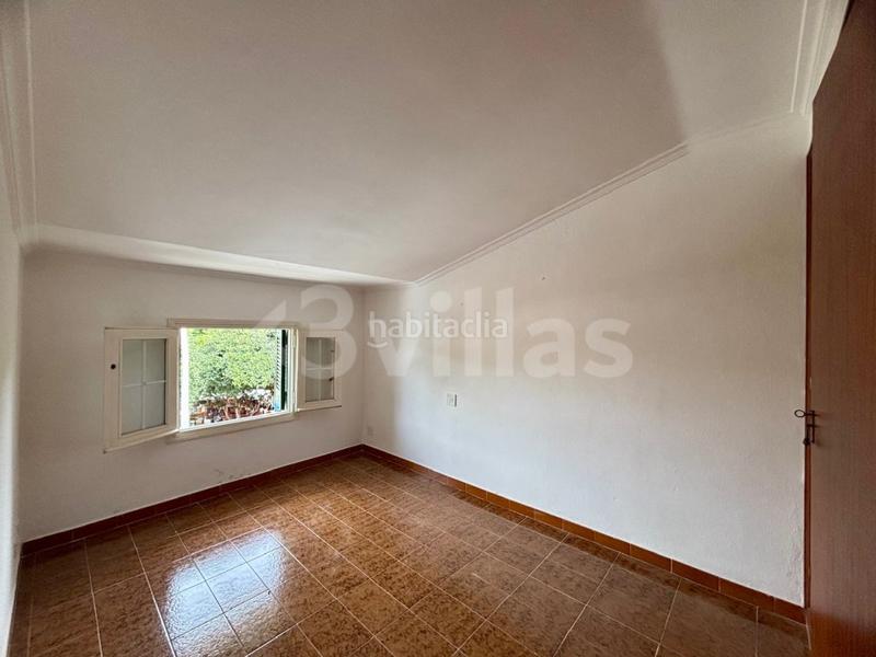 Foto 51c81474-2175-442b-8db1-1b6f115e52f6. Casa  entera en plena plaza esplanada de mahón en Maó