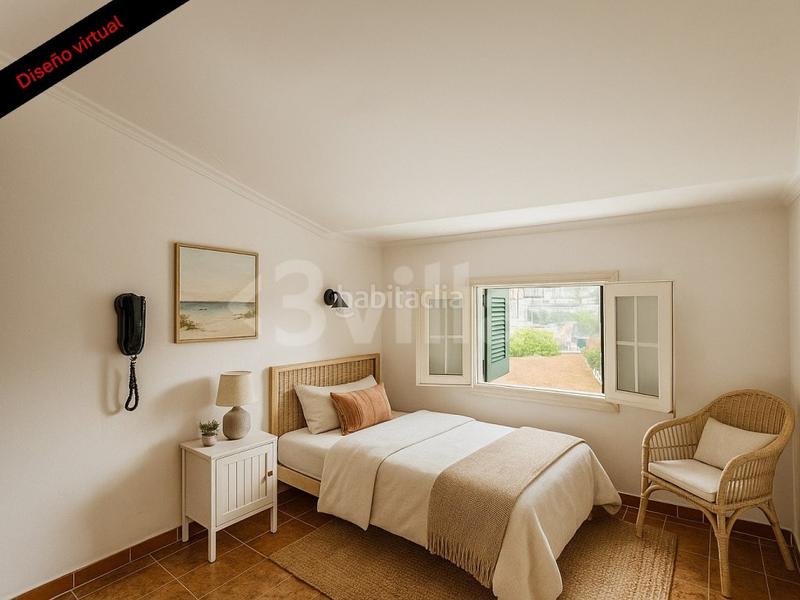 Foto 5c28dec0-60be-40f8-b411-b0994a66ab2a. Casa  entera en plena plaza esplanada de mahón en Maó