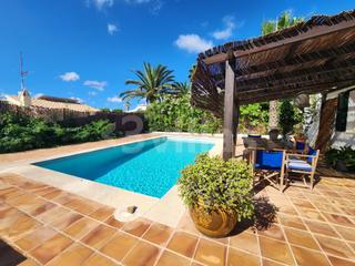 Chalet in Cala Llonga-Sa Mesquida. Exclusivo chalet con piscina y vistas al mar en cala llonga