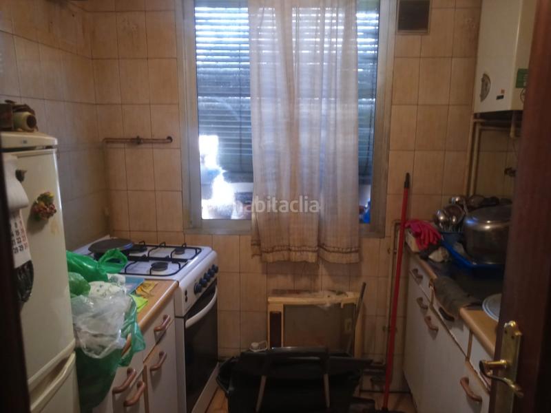 Foto 2c08c009-860c-4f25-9d4d-1510e8bce971. Pis a calle de leiria 8 a Abrantes Madrid