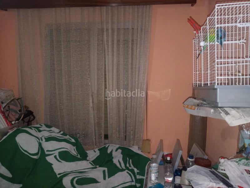 Foto f5aa1f3e-516b-426d-ad7a-1148f68e4d84. Pis a calle de leiria 8 a Abrantes Madrid