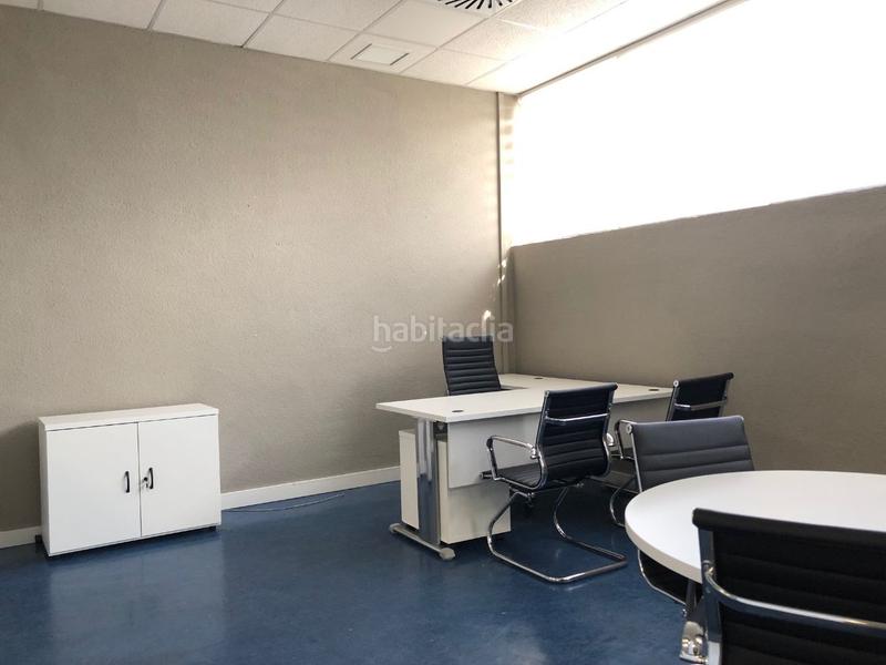 Foto a3d599d6-a3cb-4132-8c29-f482ab791cdb. Alquiler oficina en calle de la mancha 1 oficina 80 m2 centro de negocios en Coslada