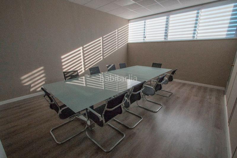Foto a9a1d36c-889a-4e06-b918-cee3595fb566. Alquiler oficina en calle de la mancha 1 oficina 80 m2 centro de negocios en Coslada