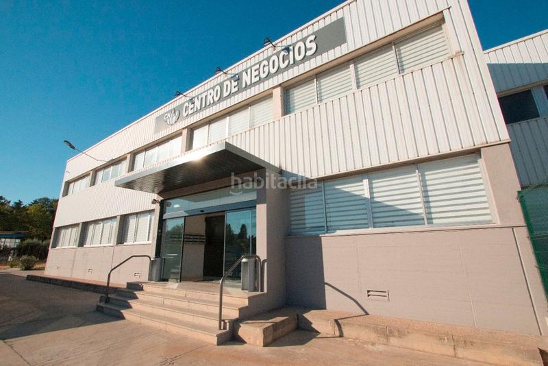 Foto 6910478d-6bd4-4583-bd0c-cee855d21f25. Lloguer oficina a calle de la mancha 1 a El Barral Ferial Coslada