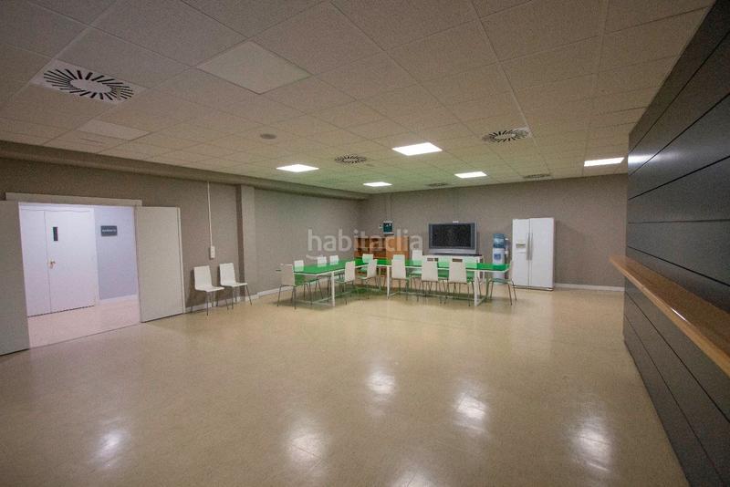 Foto 596d18b7-c364-4e2f-8c8e-32acf0ee3bbe. Miete büro in calle de la mancha 1 in El Barral Ferial Coslada