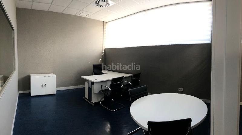 Foto b8d8aa3a-87ea-4bfb-85a3-9196f64a50a1. Miete büro in calle de la mancha 1 in El Barral Ferial Coslada