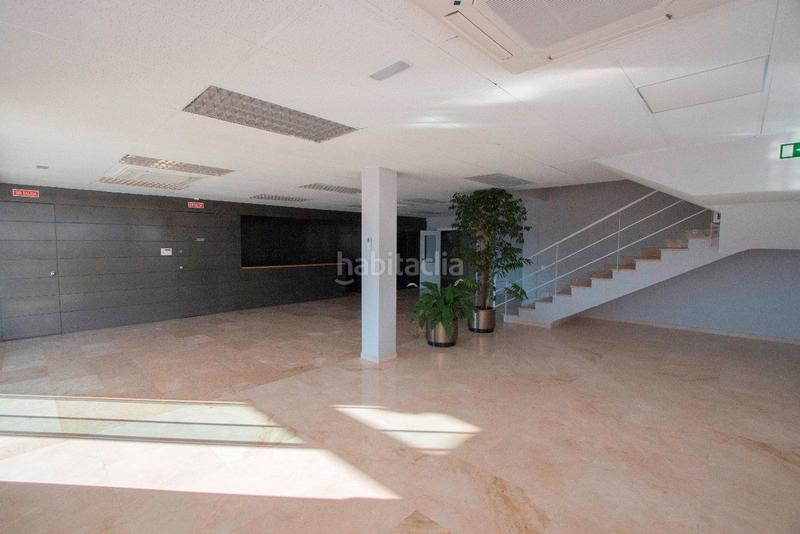 Foto bc925ee0-c89d-4b92-9b71-1ea00bb3efd9. Miete büro in calle de la mancha 1 in El Barral Ferial Coslada