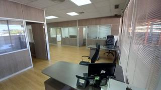 Lloguer Oficina a Calle castrobarto 10. Magnífica oficina disponible