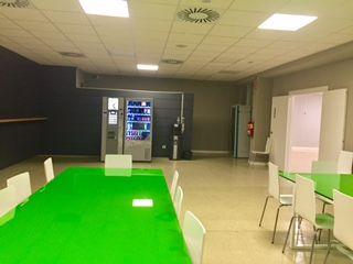 Miete Büro in Calle de la mancha 1. Oficina en centro de negocios, 55 m2