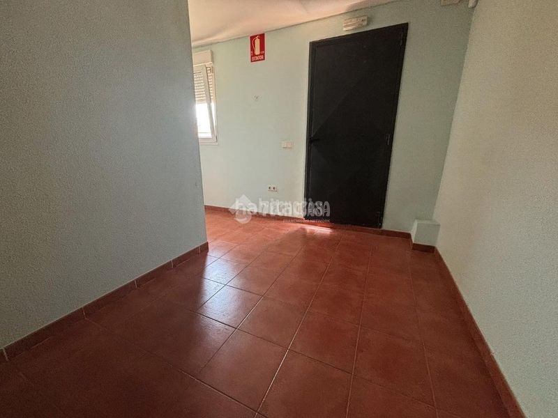 Foto 10c80e4d-990f-4b12-afcb-0be3d4e97c08. Local comercial amb calefacció a Centro Colmenar Viejo