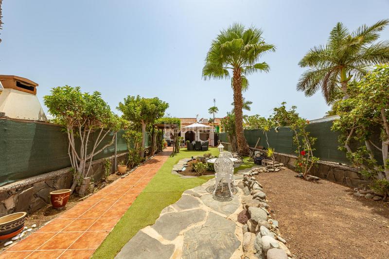 Foto 49d767bb-9484-498f-9c49-f252e8ddcefa. Casa adosada bungalow de 2 habitaciones con amplia terraza en campo de golf en San Bartolomé de Tirajana