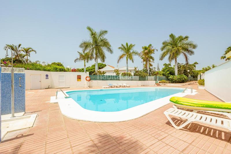 Foto 7bb8798c-e988-47ab-9db7-6bb3c5102884. Casa adosada bungalow de 2 habitaciones con amplia terraza en campo de golf en San Bartolomé de Tirajana