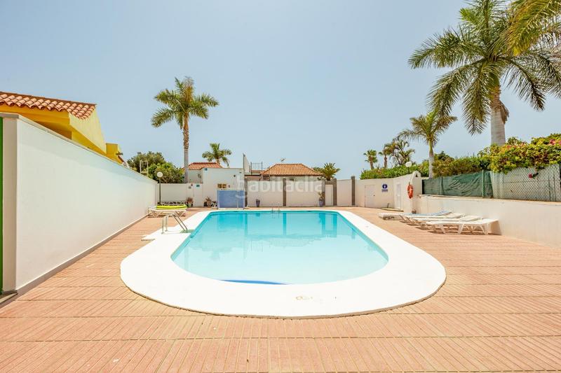 Foto d73f2c28-927b-43d8-9321-f554e7f6f036. Casa adosada bungalow de 2 habitaciones con amplia terraza en campo de golf en San Bartolomé de Tirajana
