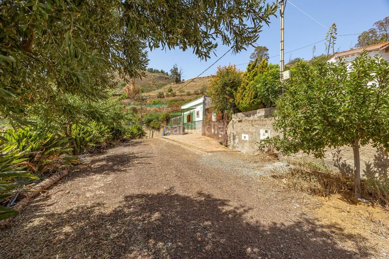 Foto 3afff803-7d4b-4e2d-ba65-6a57872cc7b6. Masia amb aparcament piscina a Vega de San Mateo