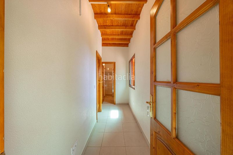 Foto c765cde1-9ad4-4c1c-9bf9-b2432f286ed3. Masia amb aparcament piscina a Vega de San Mateo