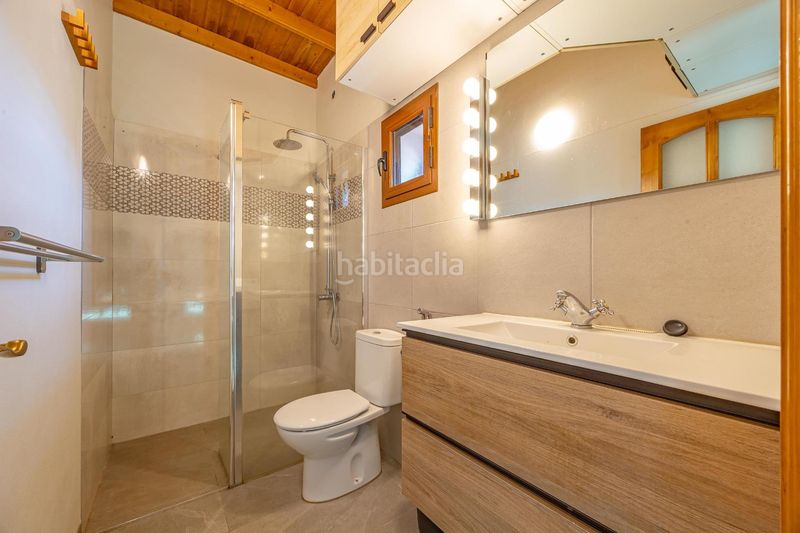 Foto cdf8d16d-1756-47d0-b8bf-7a35ae14e43a. Masia amb aparcament piscina a Vega de San Mateo